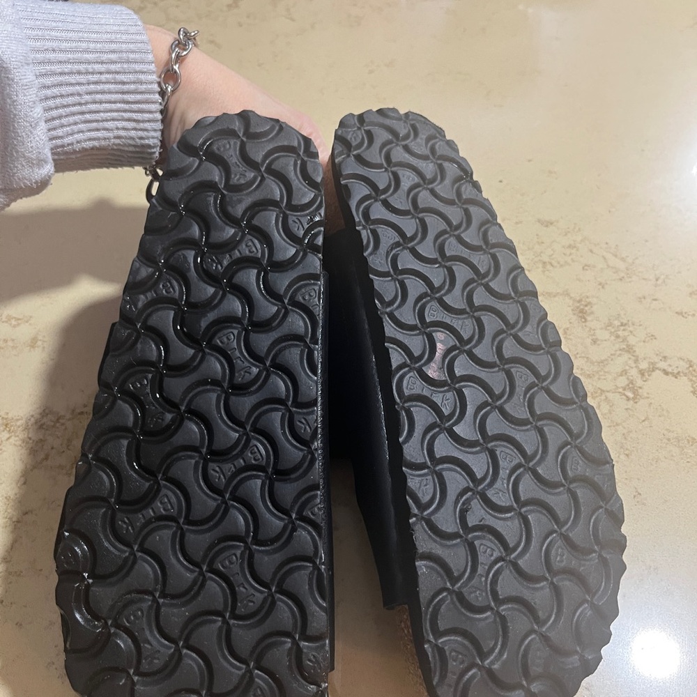 Birkenstock Unisex Black Sandals 39 NWOT - Picture 3 of 4